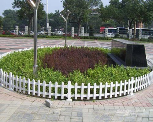 PVC圍欄、草坪
